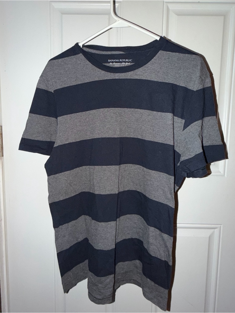 Banana Republic Men’s Large gray And Navy Blue Horizontal Striped T-shirt